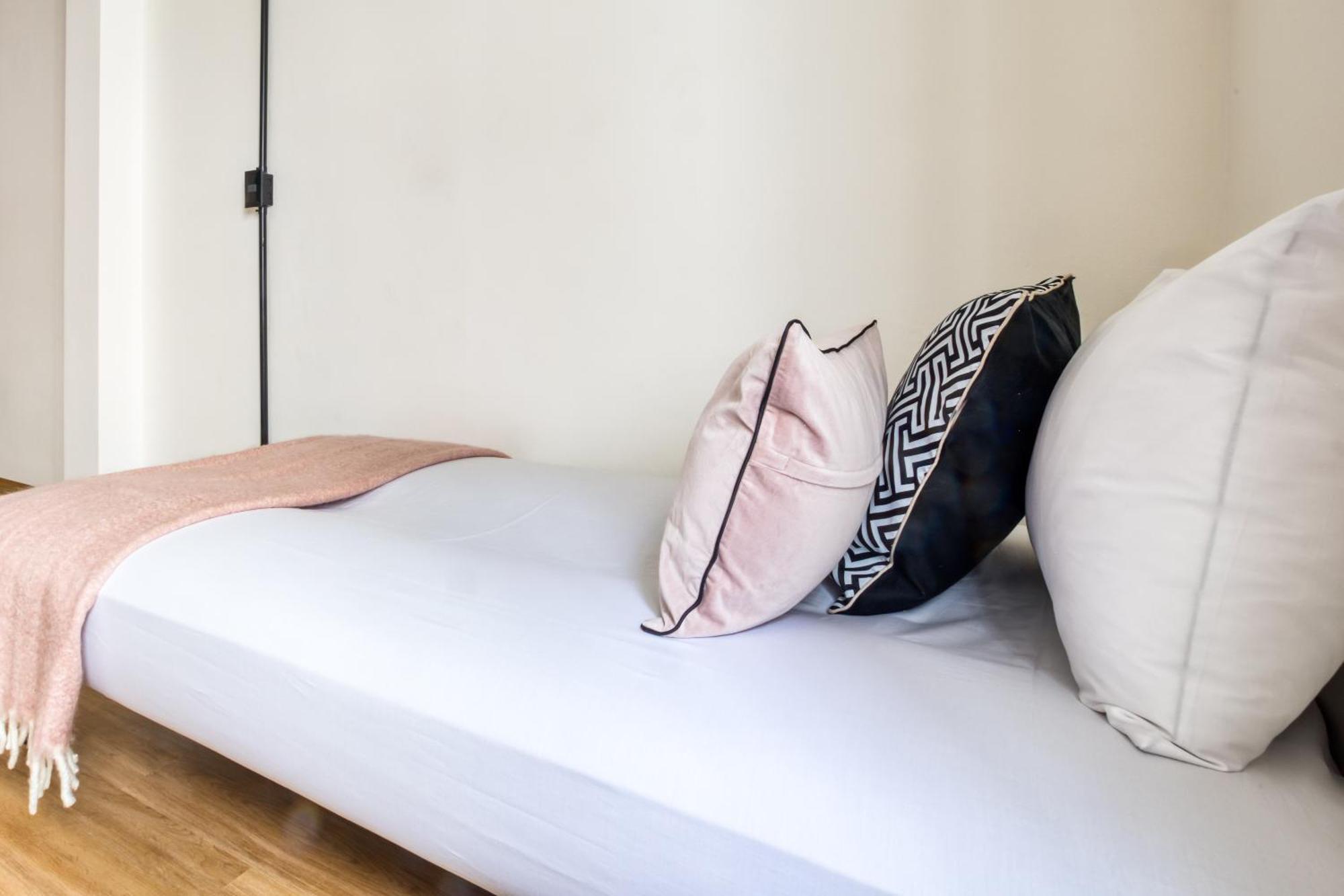 Utopic Campos Eliseos By Uliv Mexico City Room photo